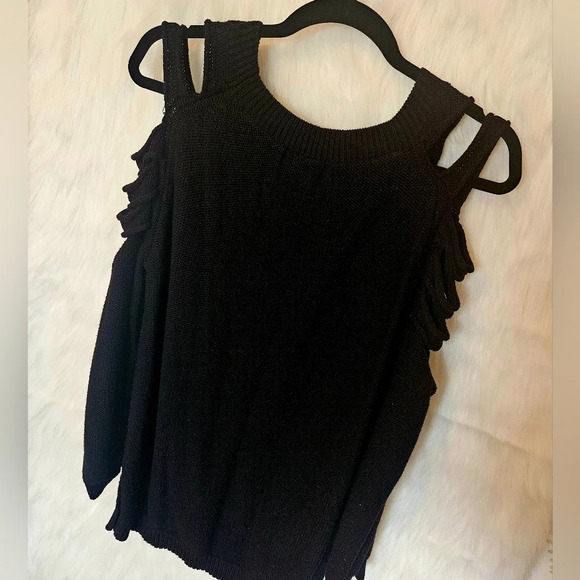 Love 21 Shredded Shoulder Knit Sweater - Picture 4 of 7